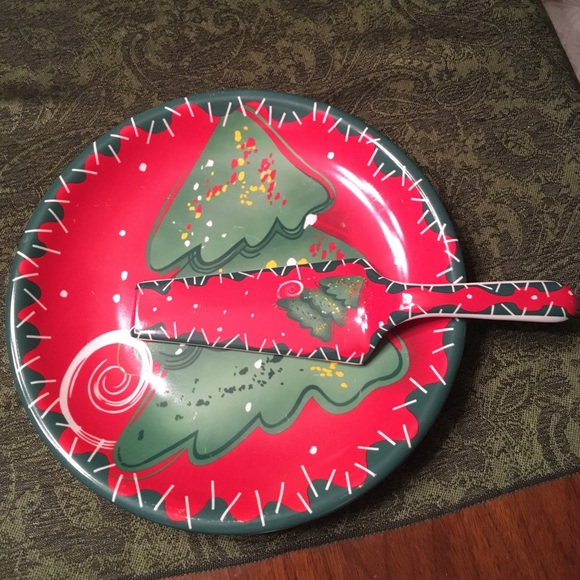 11 inch round decorative holiday ceramic dish with serving piece - Picture 2 of 5